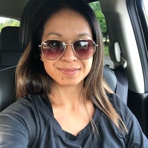 Meet your Posher, Robin